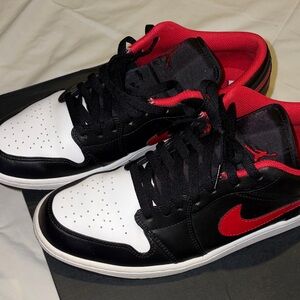 Nike Air Jordan 1 Low Fire Red Men's Size 12 Shoes Black White Red Sneakers